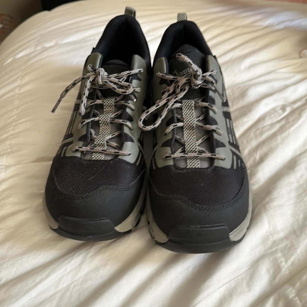 Danner men runtime industrial shoe with composite toe